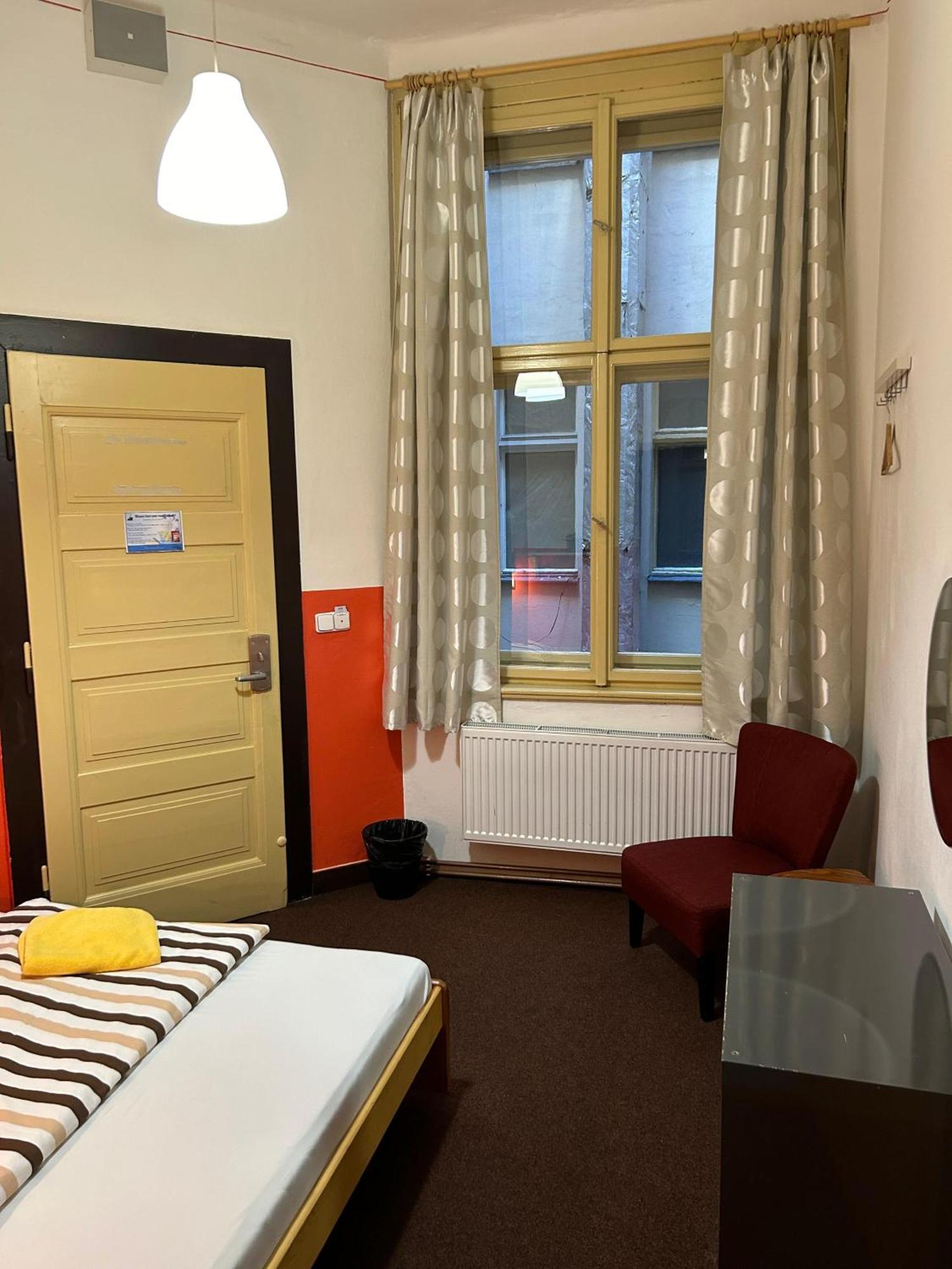Hostel Downtown Praga Exterior foto