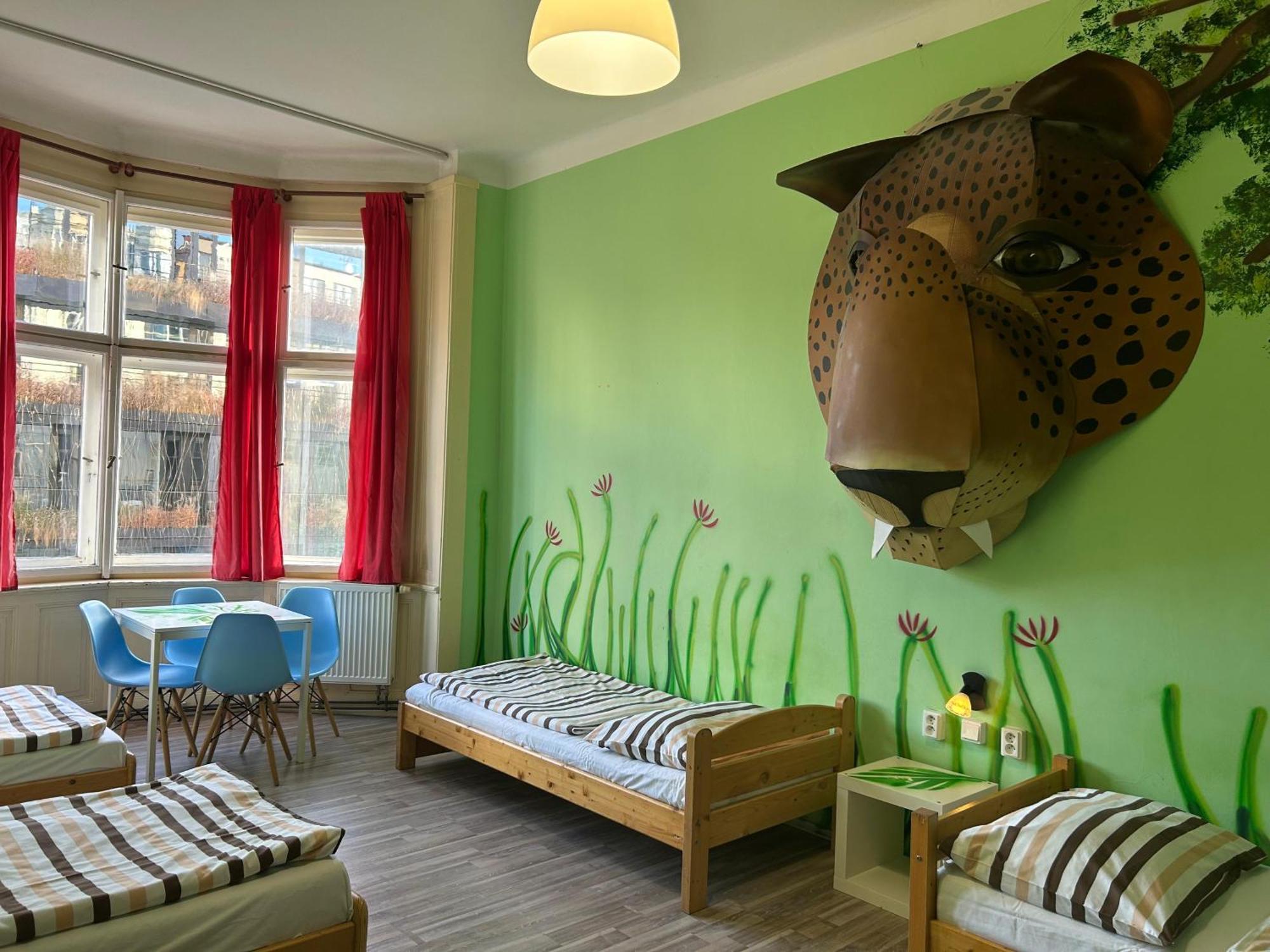 Hostel Downtown Praga Exterior foto